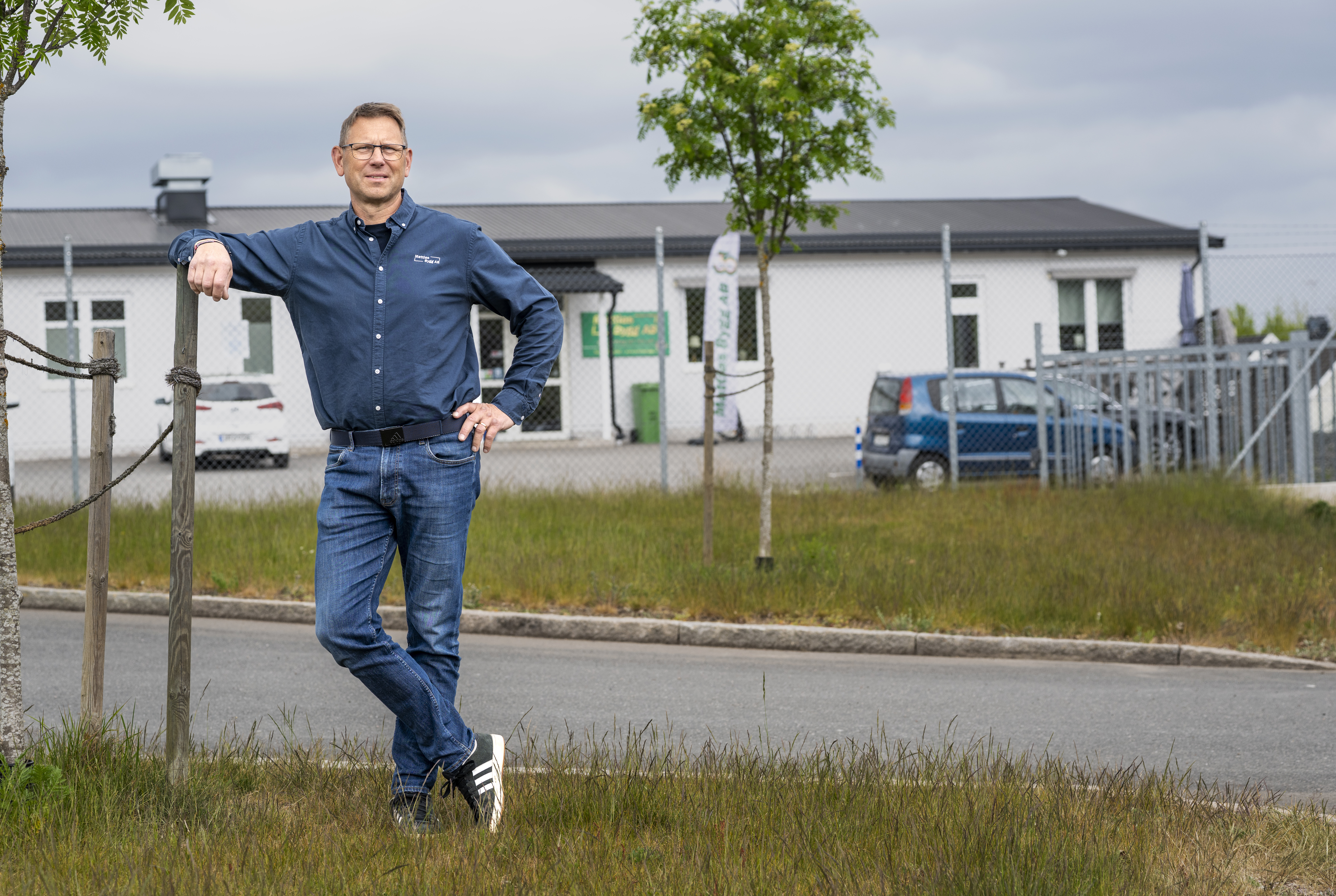 Mattias Lägermo Mattias framför kontoret