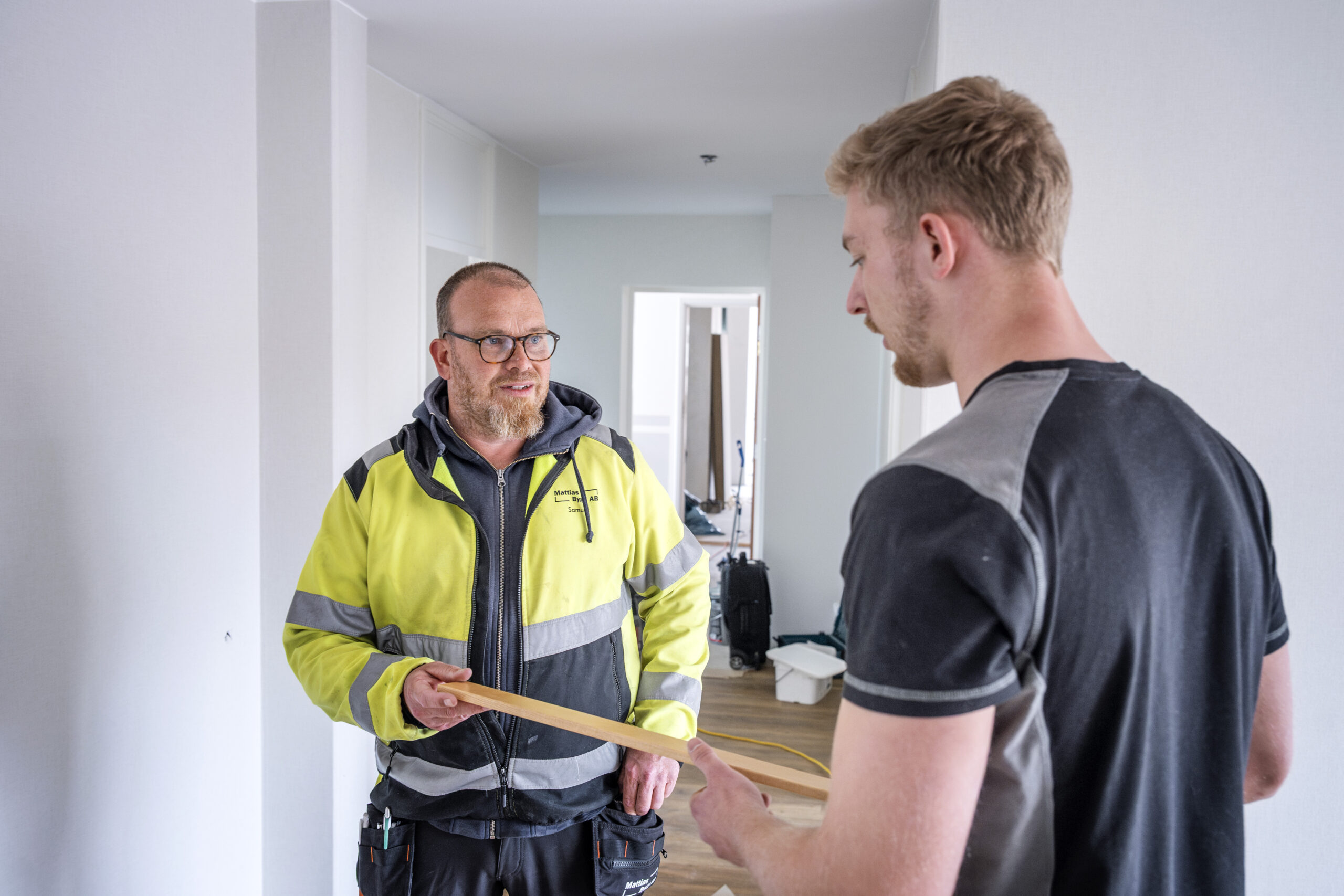 Mattias framför kontoret